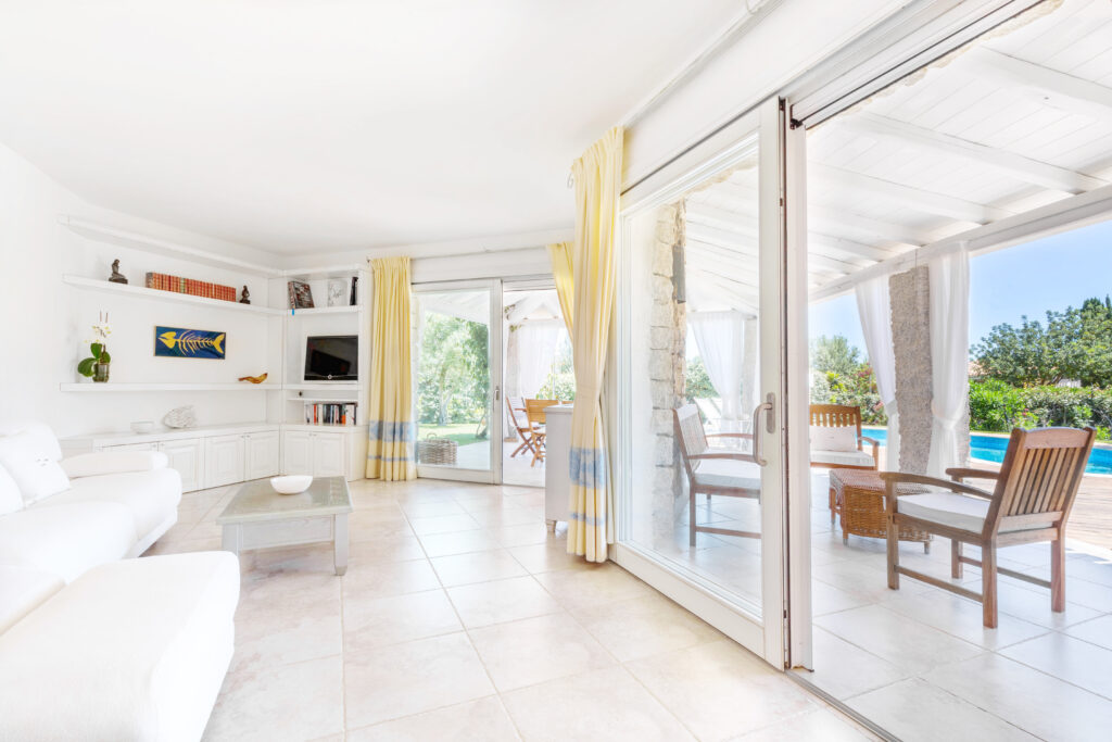 La villa prima del soggiorno: come shooting fotografico e storytelling creano fiducia e prestigio ancora prima del check-in