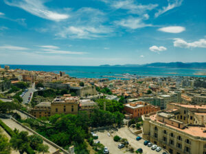 Visitare Cagliari in 48 ore: atmosfere e sapori inconfondibili di una delle città più belle del Mediterraneo